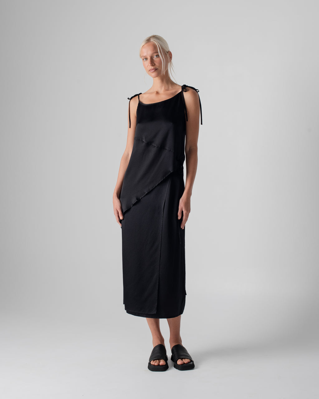 Asymmetrical Tie Tank
