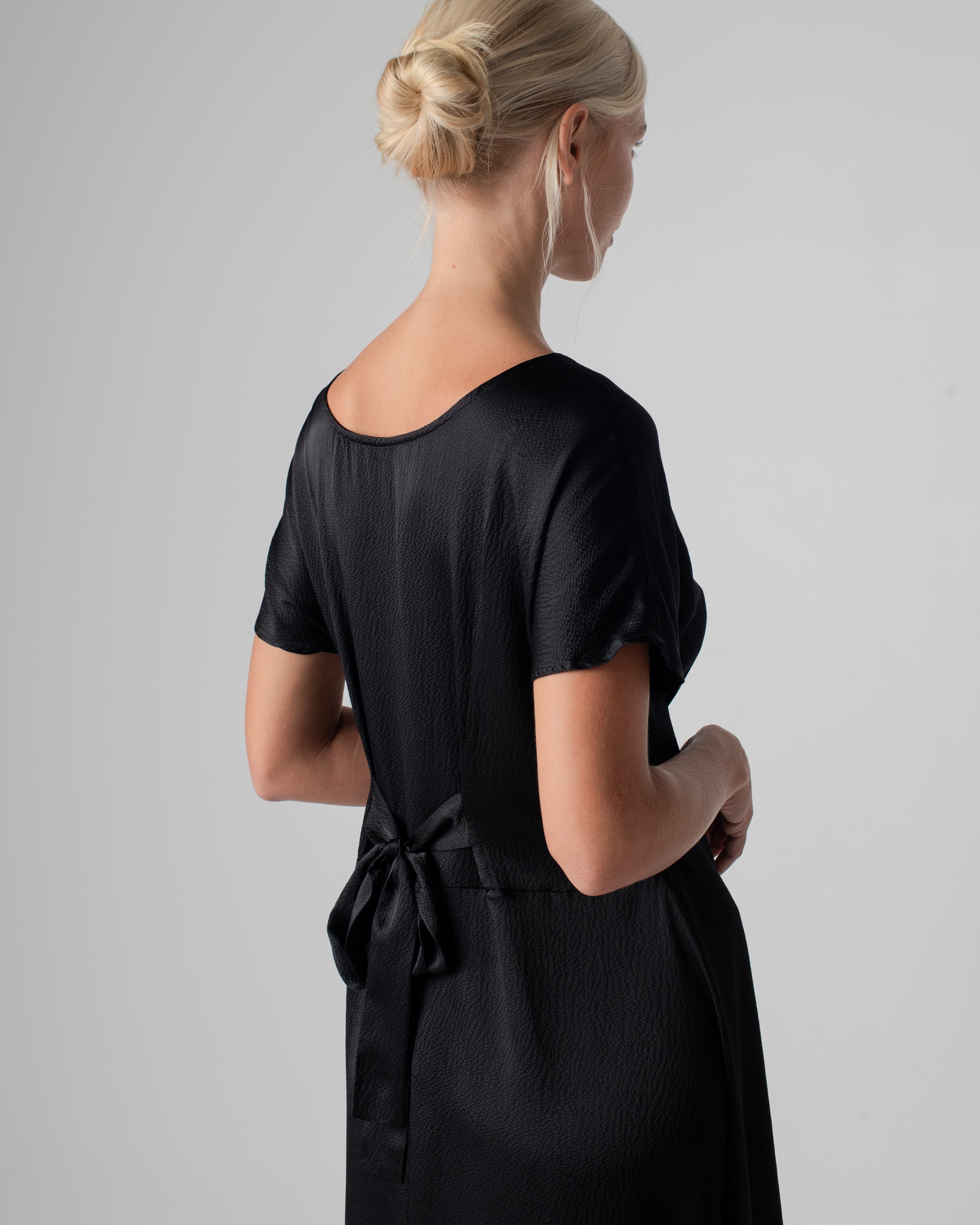 Johanna Tie Dress