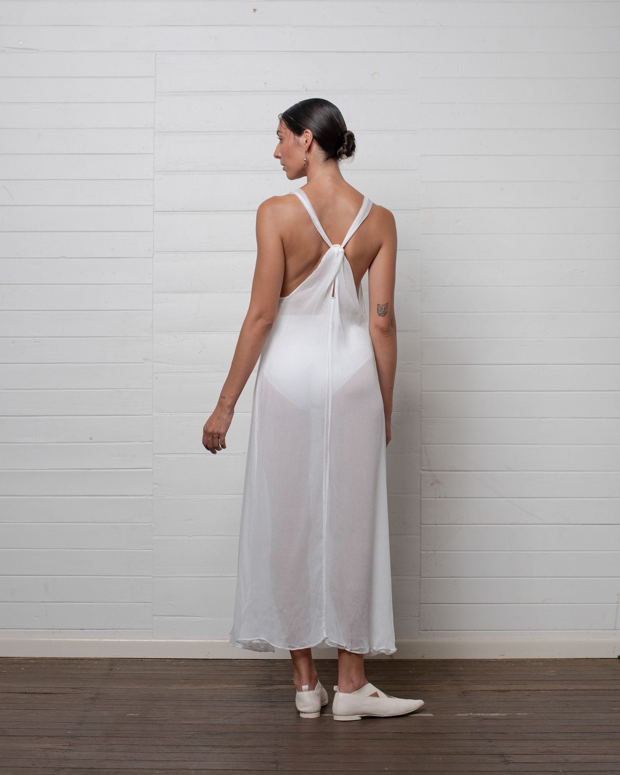 KNOT DRESS CRINKLE CHIFFON WHITE