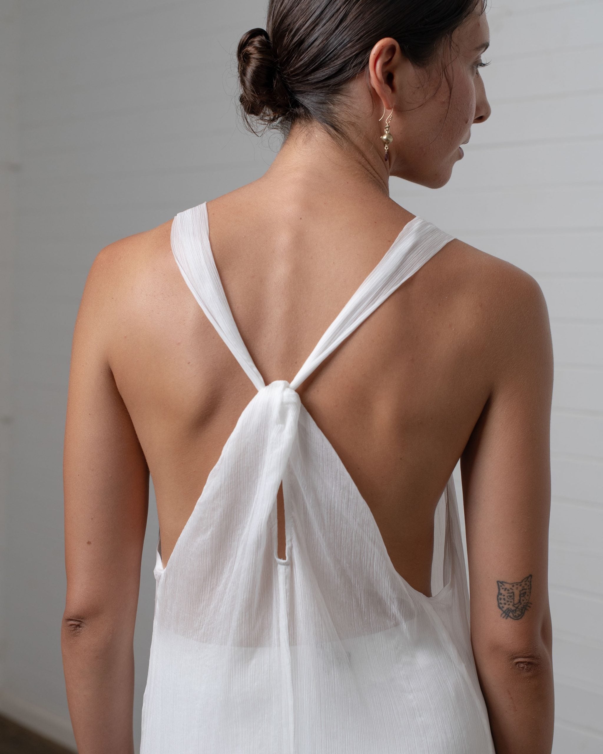 KNOT DRESS CRINKLE CHIFFON WHITE