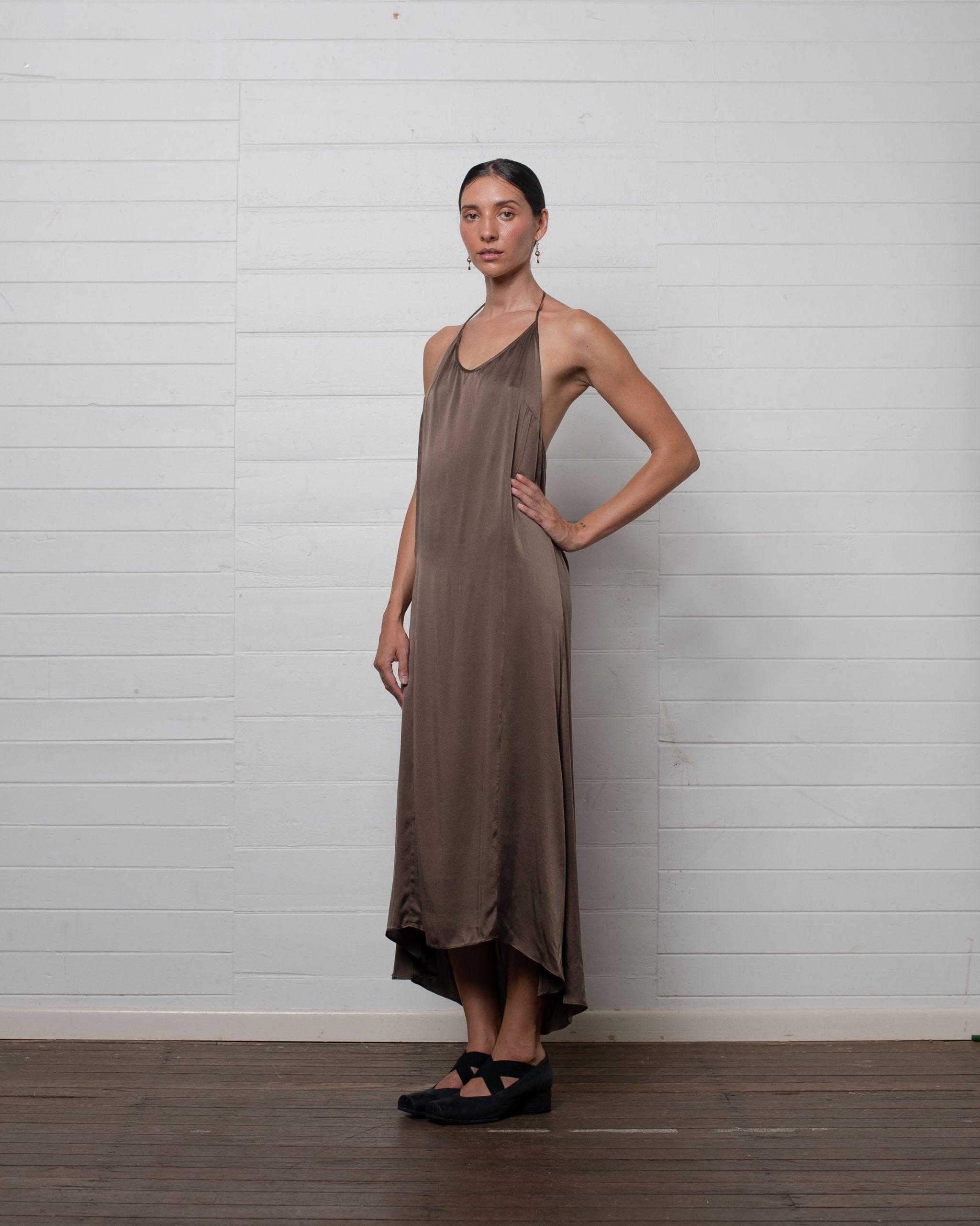 HALTER DRESS HAZELNUT