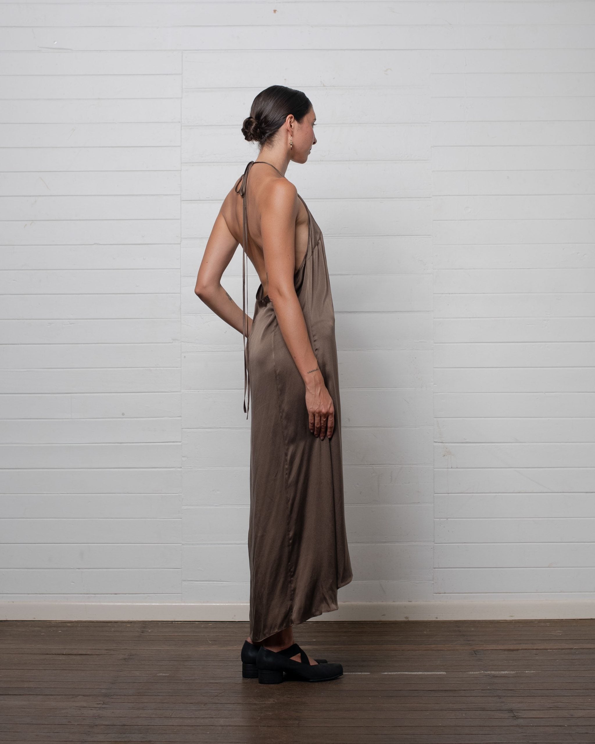 HALTER DRESS HAZELNUT