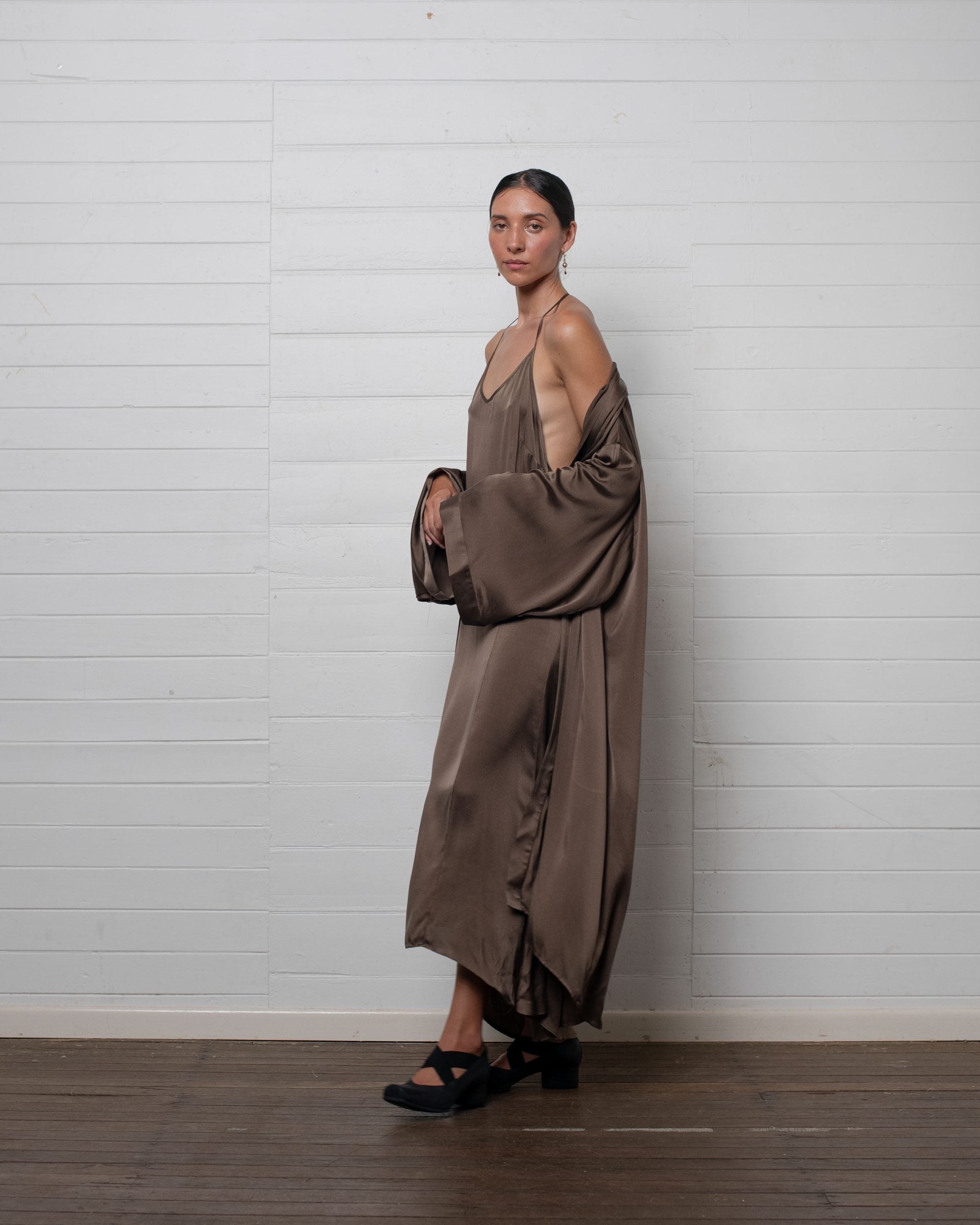 HALTER DRESS HAZELNUT