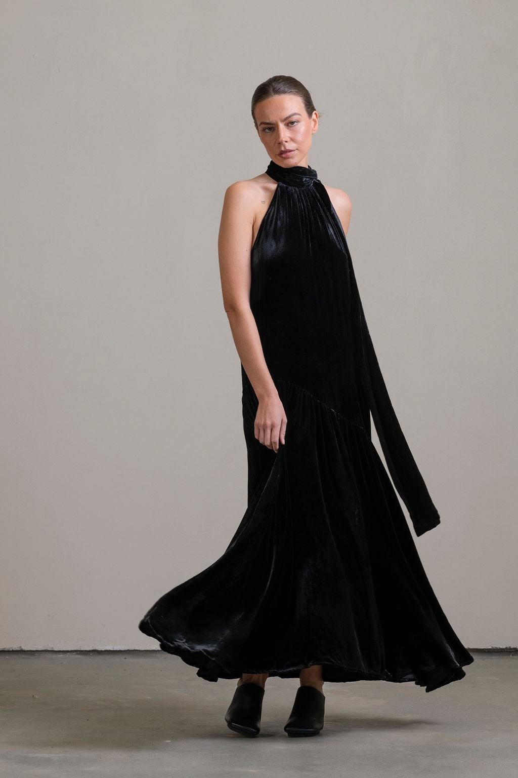 Silk Velvet Tie Neck Dress ~ Noir